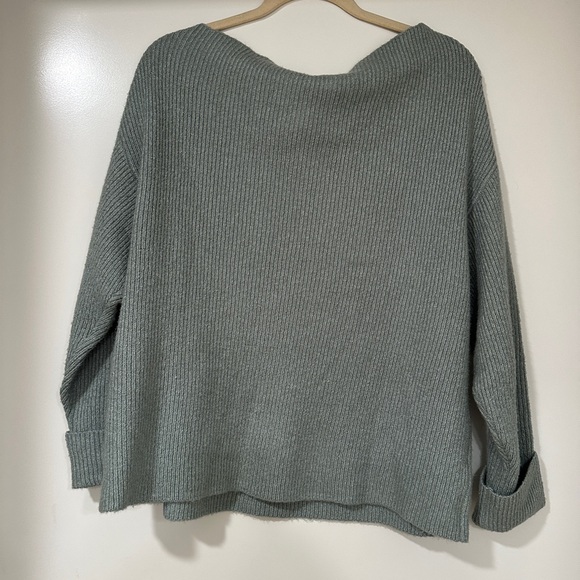 🍵Treasure & Bond One Shoulder Green Sweater - Picture 3 of 5